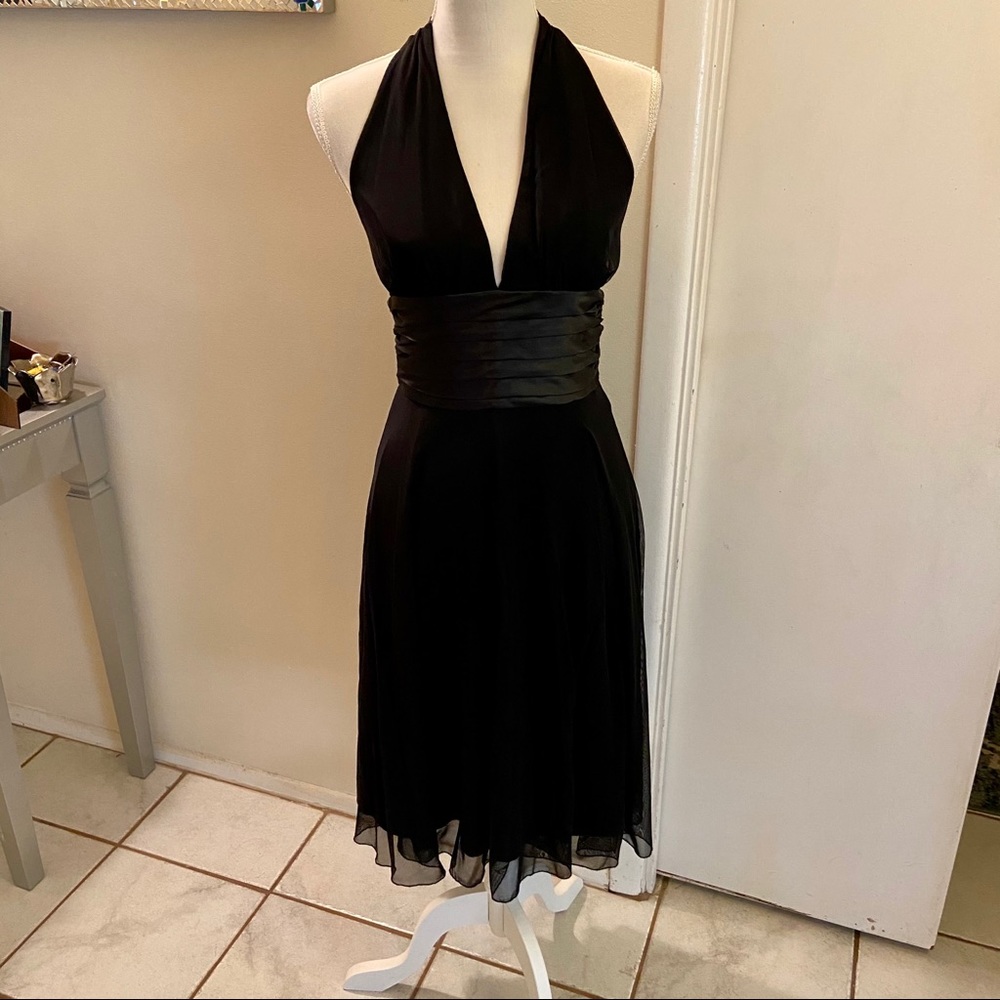✨NWT Ice Mesh Halter Dress